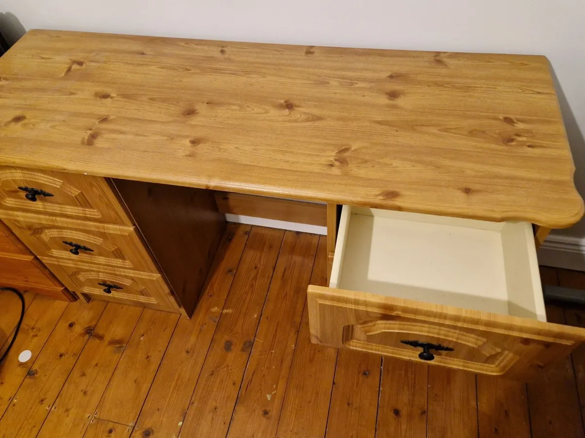 Dressing Table - Image 2
