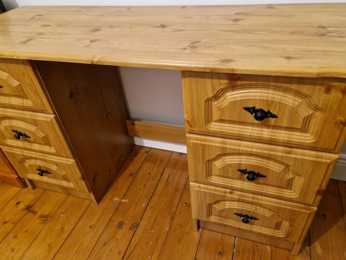 Dressing Table - Image 4