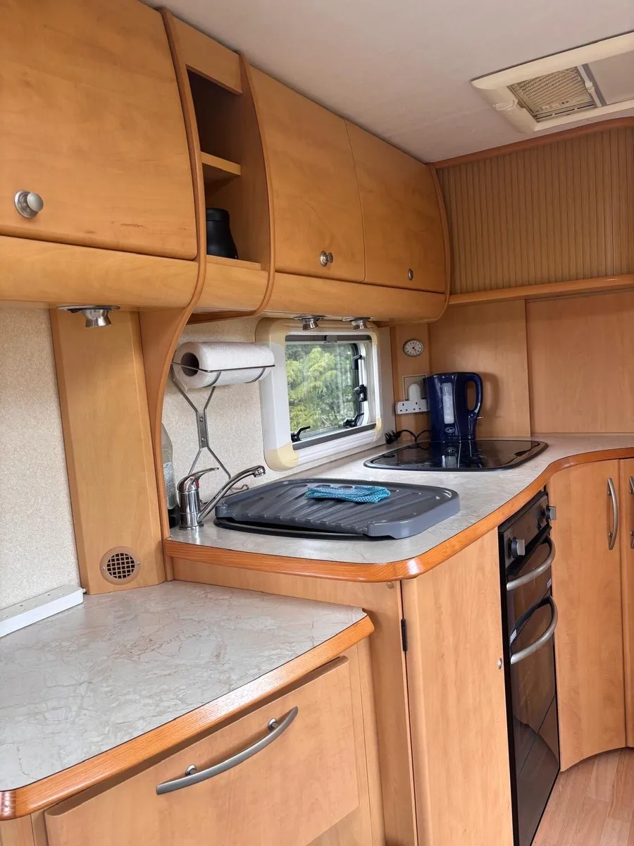 Bailey Senator Fixed End bed & End Bathroom - Image 2