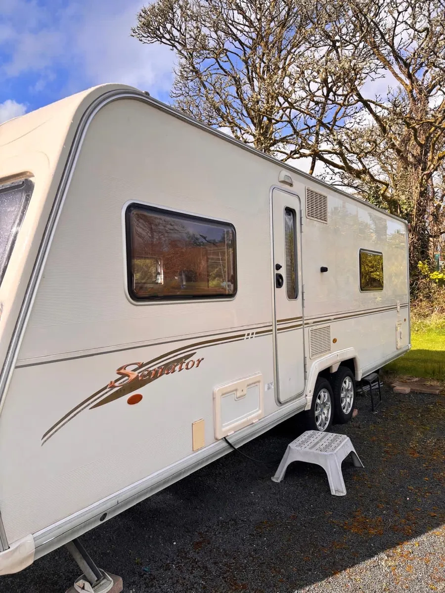 Bailey Senator Fixed End bed & End Bathroom - Image 1