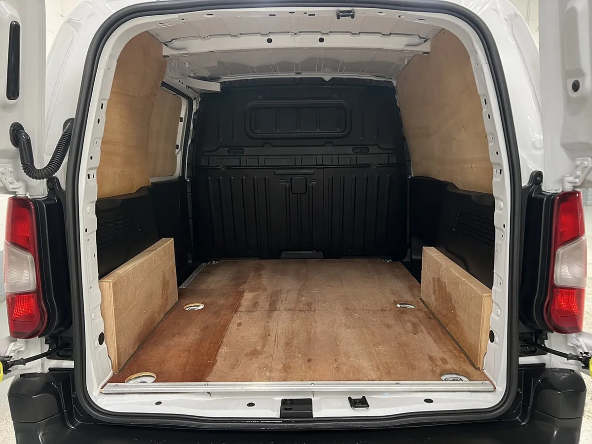 2023 Peugeot Partner Small Panel Van - Image 2