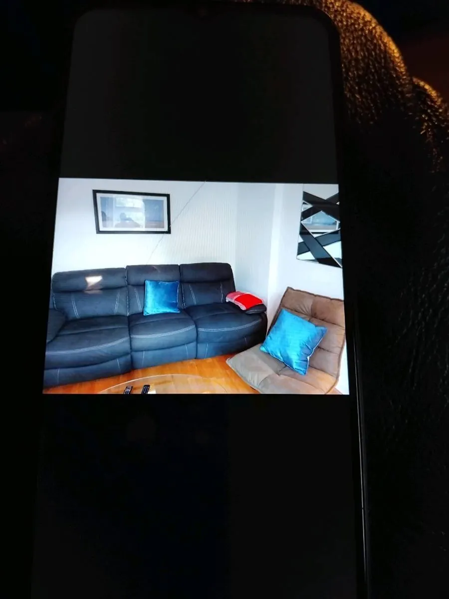 Sofa with two electric recliners - Image 3