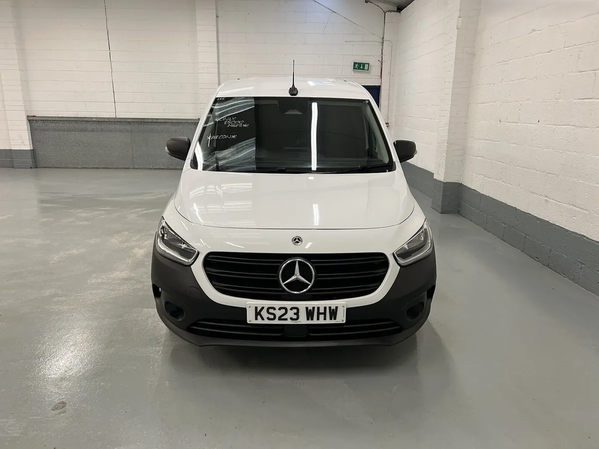 2023 Mercedes-Benz Citan Small Panel Van - Image 4