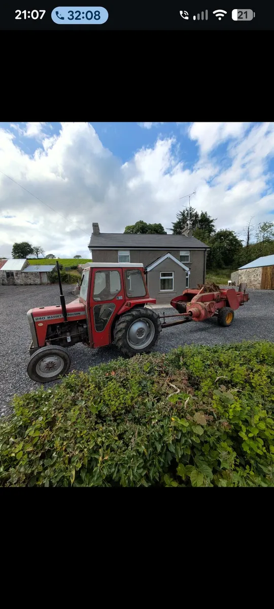 Massey Ferguson 703 - Image 1