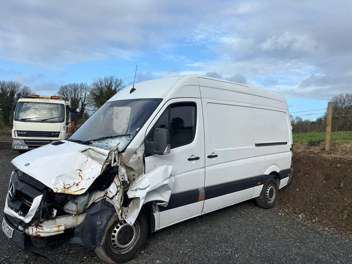 Mercedes Sprinter Engine - Image 3