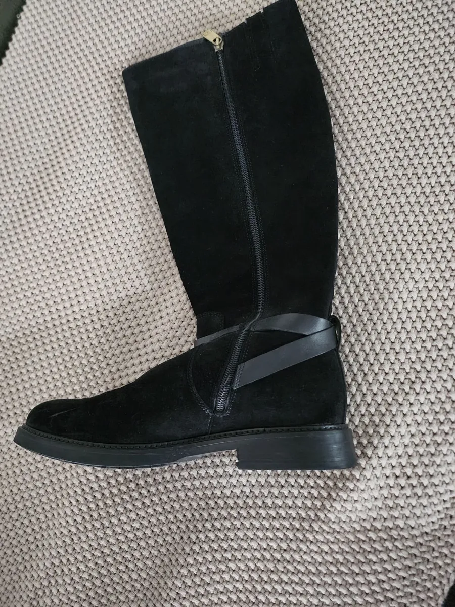 Boots - Image 4