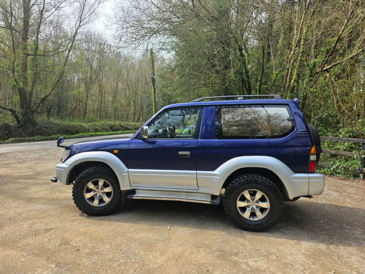 TOYOTA LANDCRUISER PRADO - Image 3