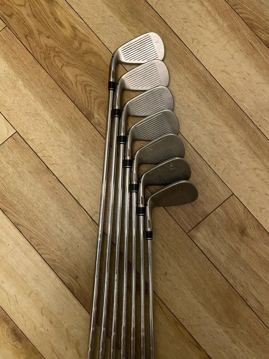 Sim 2 Max Irons - Image 2