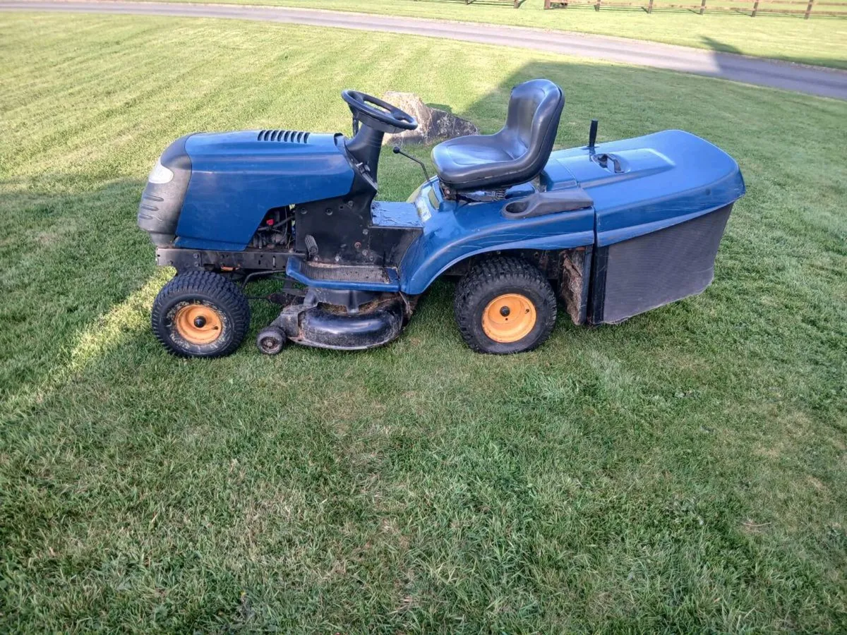 Ride on mower - Image 1