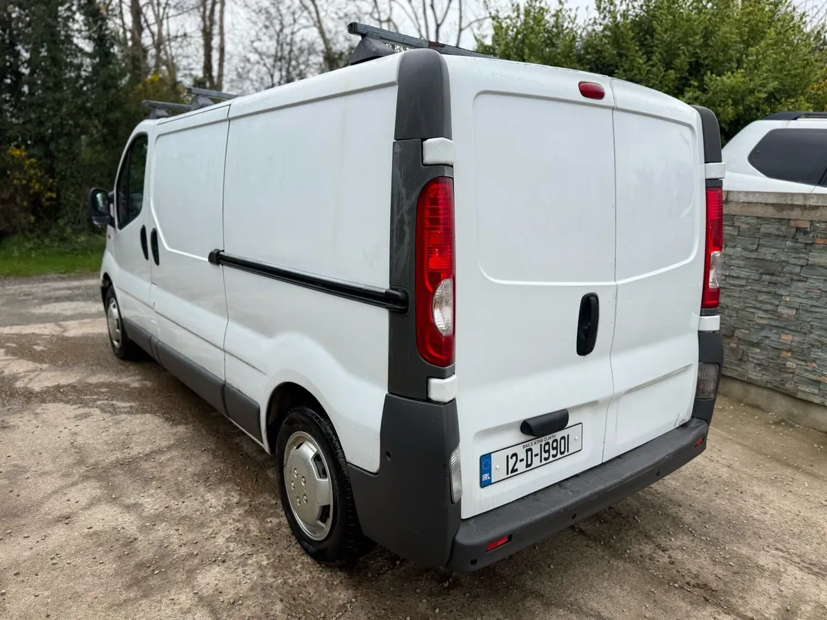 2012 opel vivaro Lwb new doe - Image 4