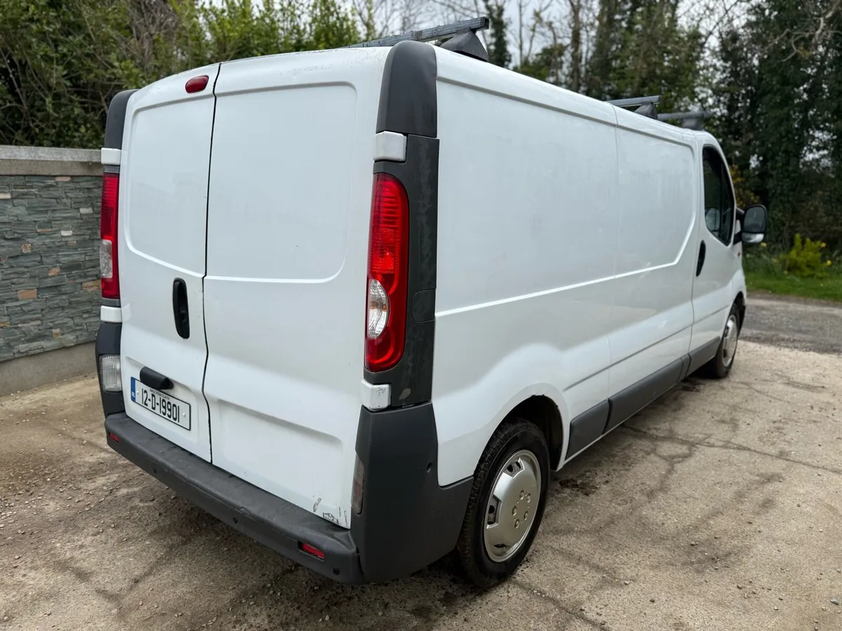 2012 opel vivaro Lwb new doe - Image 3