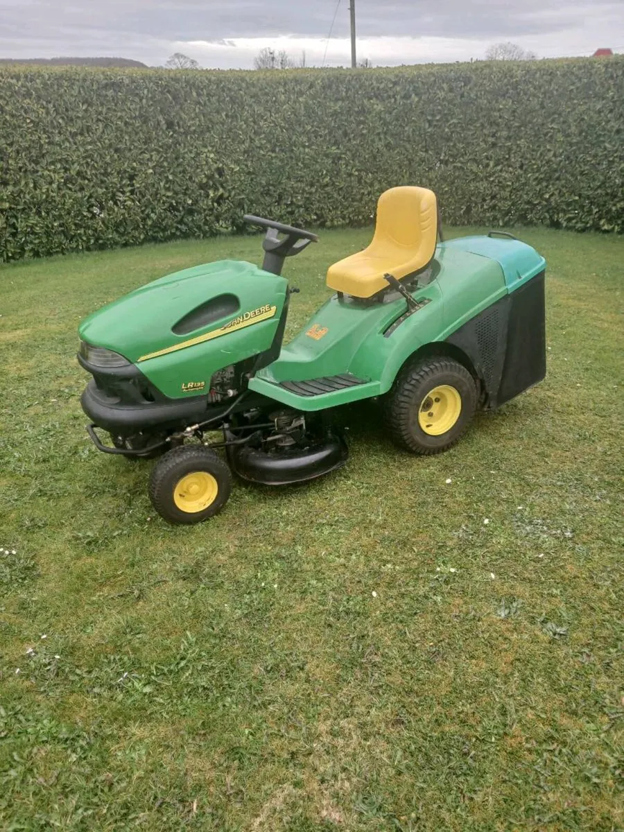 John Deere Briggs engine Hydrostatic transmission - Image 1