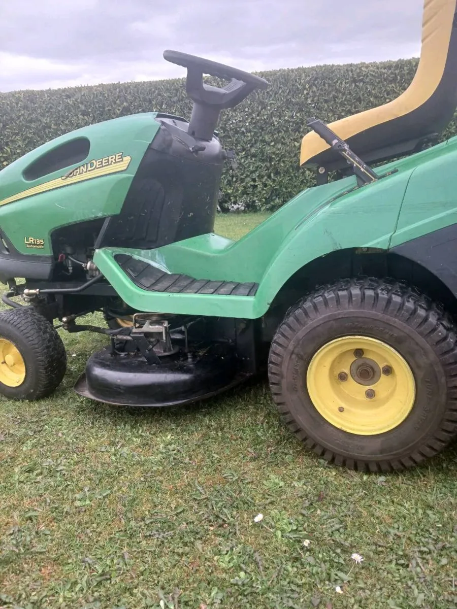 John Deere Briggs engine Hydrostatic transmission - Image 3