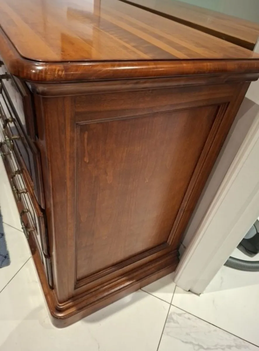 Beautiful Solid Wood Bureau/chest of drawers reduc - Image 2