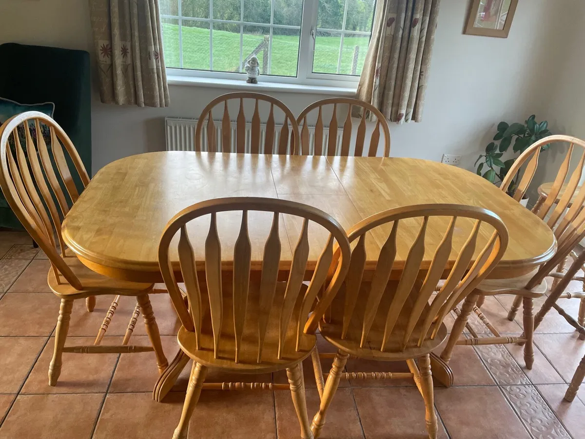 Table & Chairs - Image 1