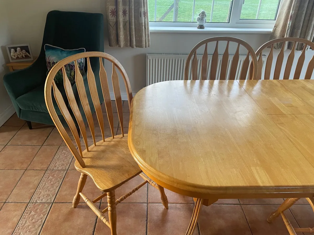 Table & Chairs - Image 2