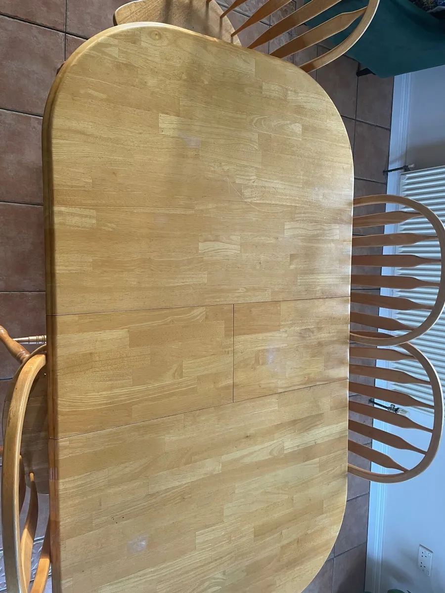 Table & Chairs - Image 3