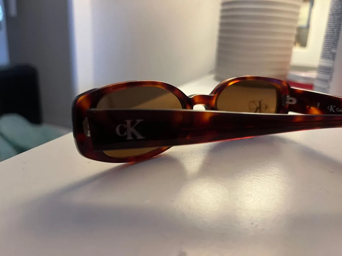 Calvin Klein Tortoise Shell Ladies Sunglasses - Image 3