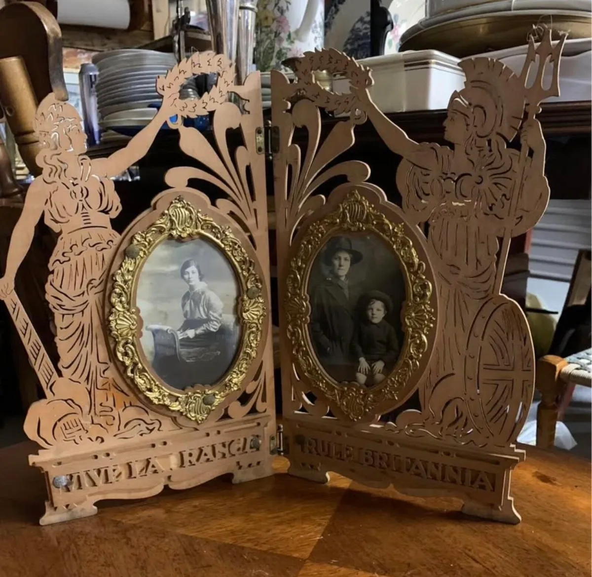Early 1900s fretwork photo frame - Image 1