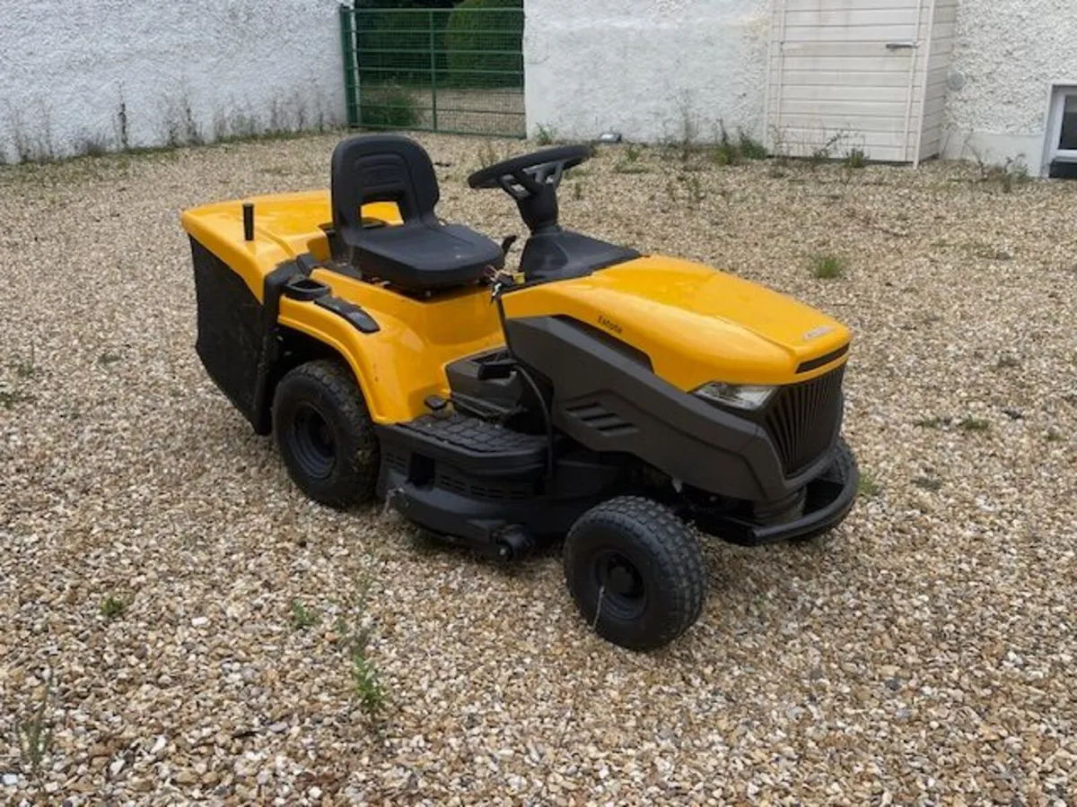 Ride on lawn mower - Image 4