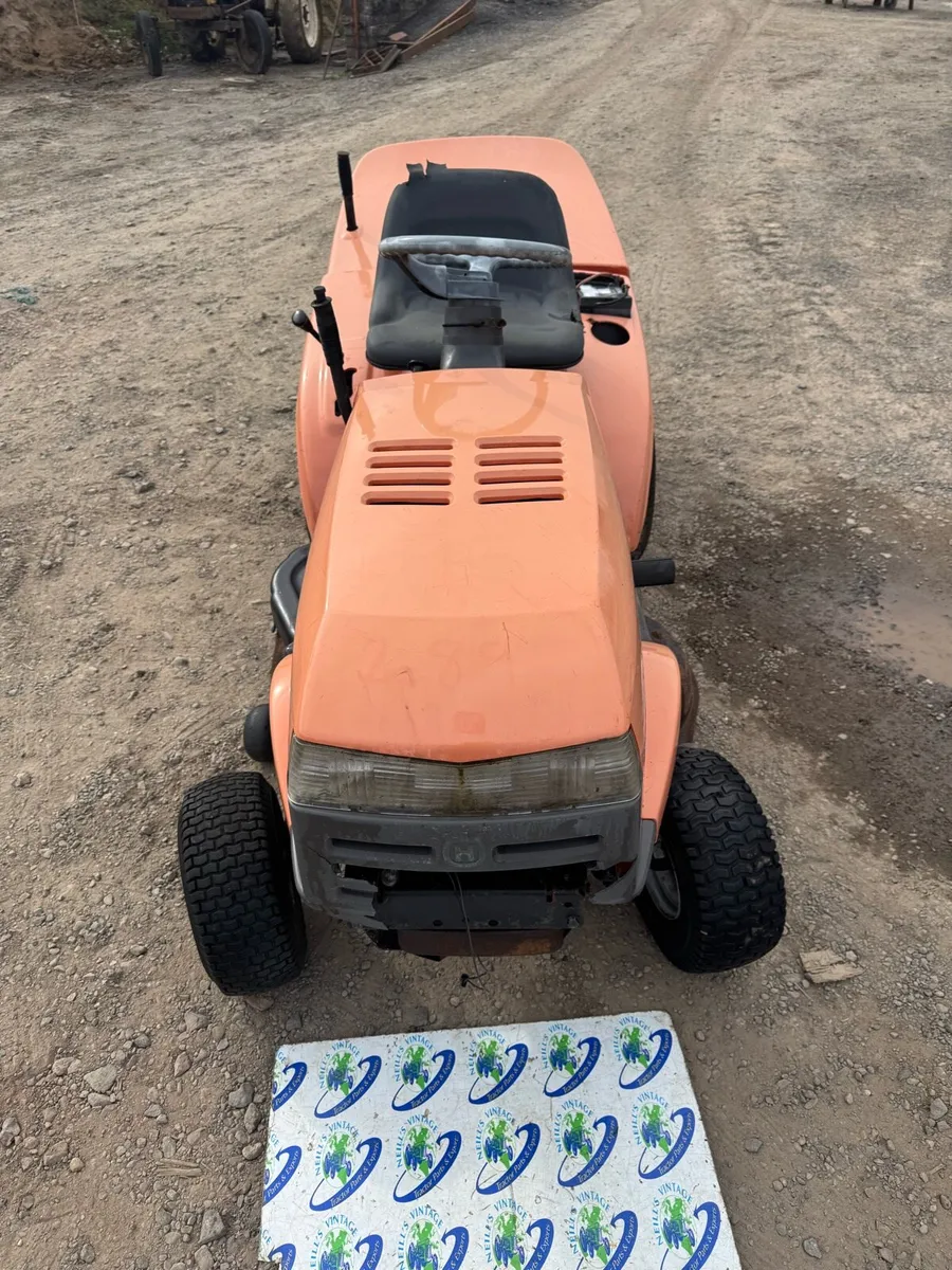 Husqvarna CTH160 Ride On Lawnmower - Image 2