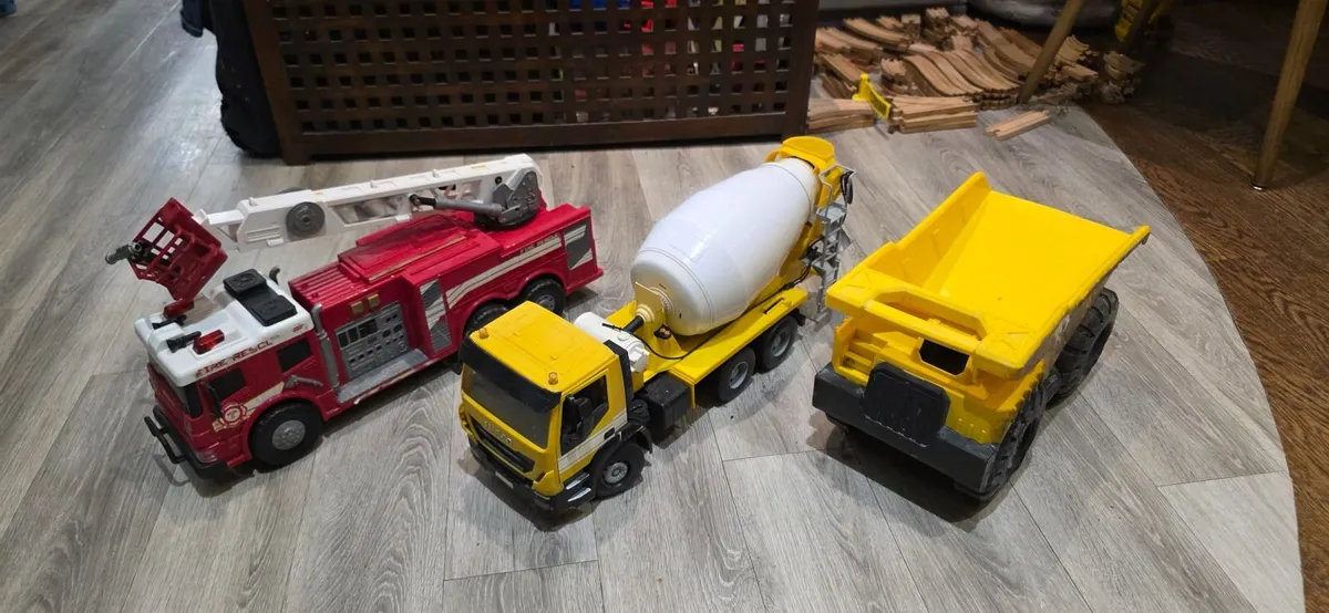 Mixer truck, Fire truck and Dump truck - Image 1