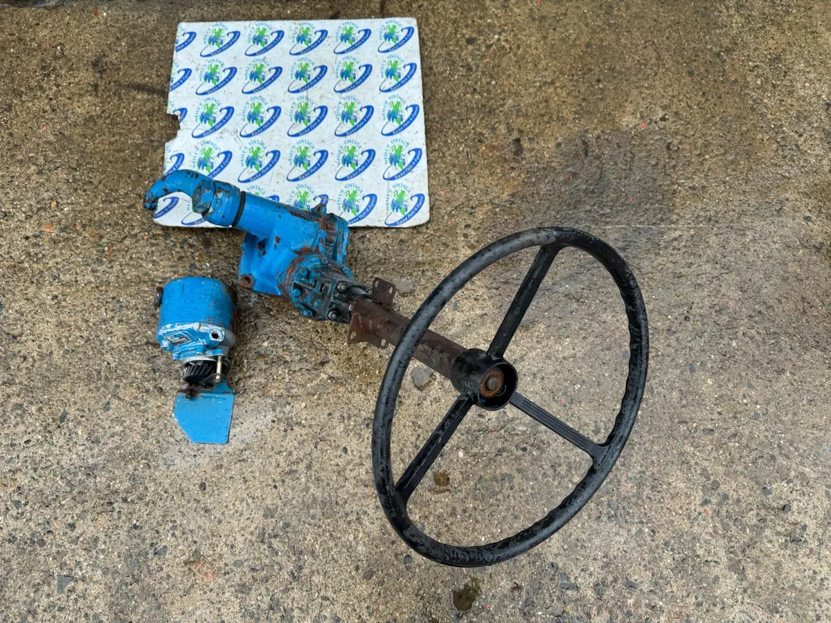 Ford 5000 7000 Tractor Power Steering Box - Image 1