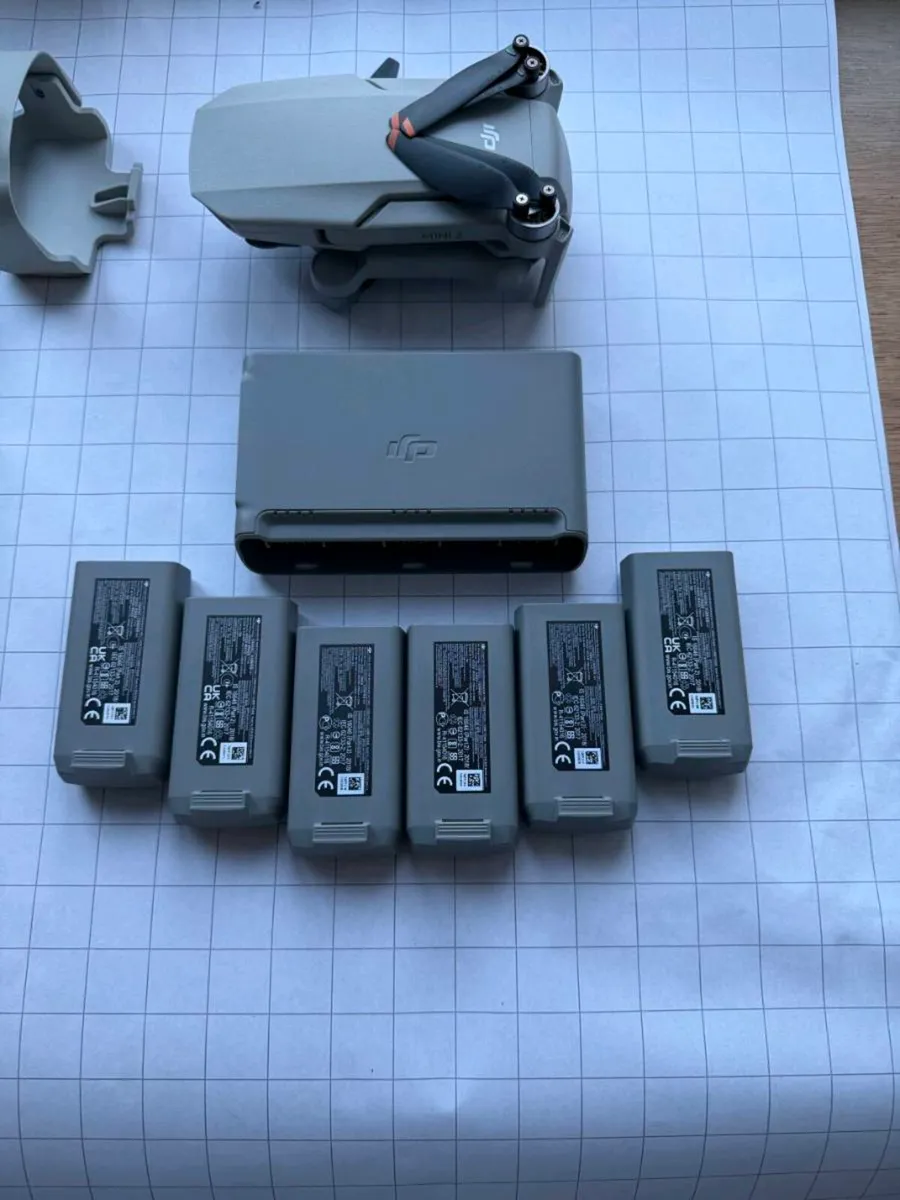 Dji mini 2  fly more combo+ (6 battery) - Image 1
