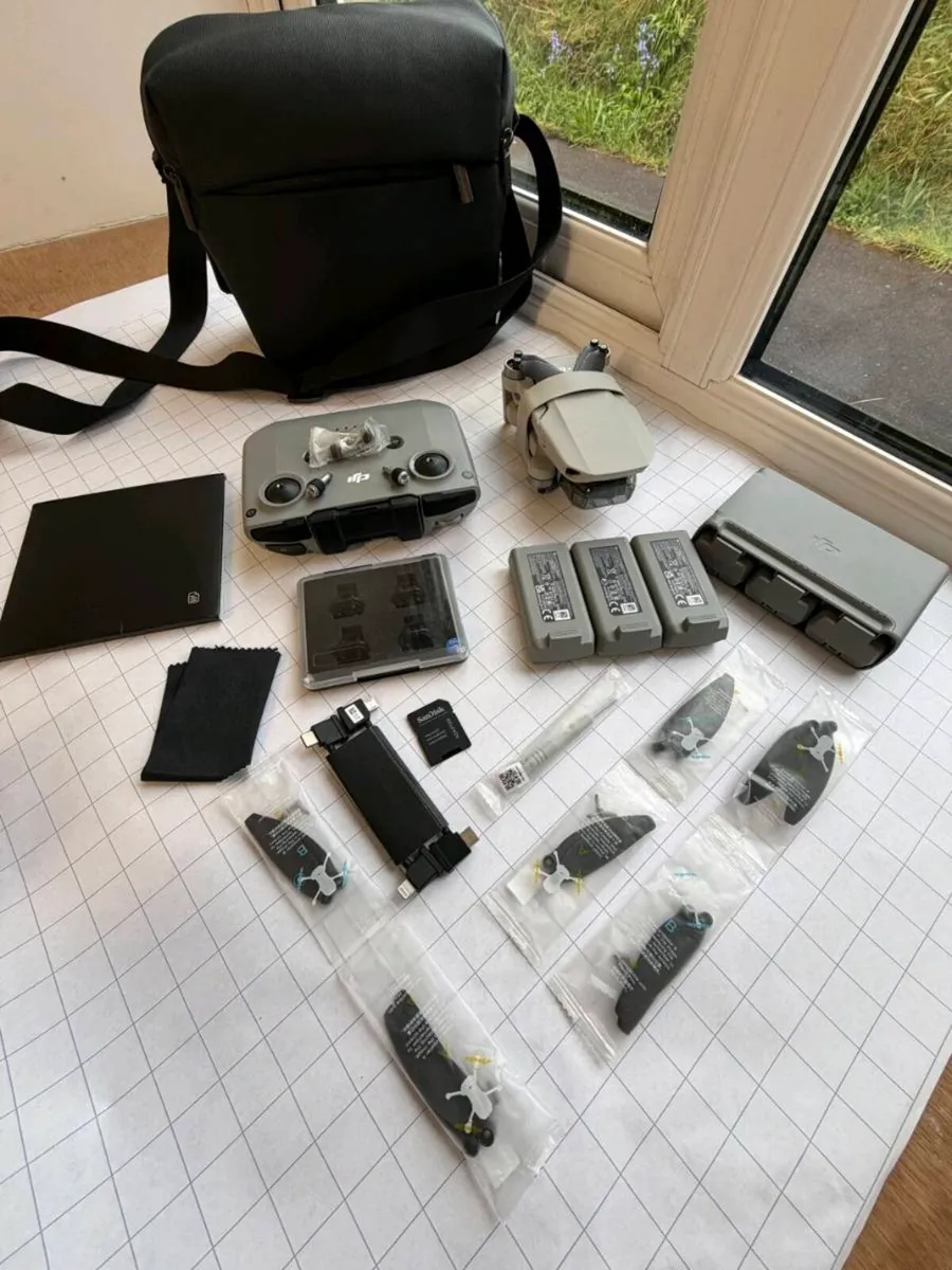 Dji mini 2  fly more combo+ (6 battery) - Image 2