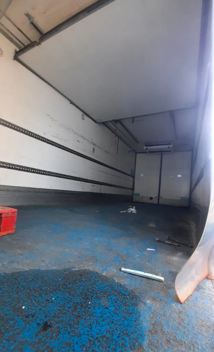 26 Ft Insulated Fridge Body For Sale - Image 1