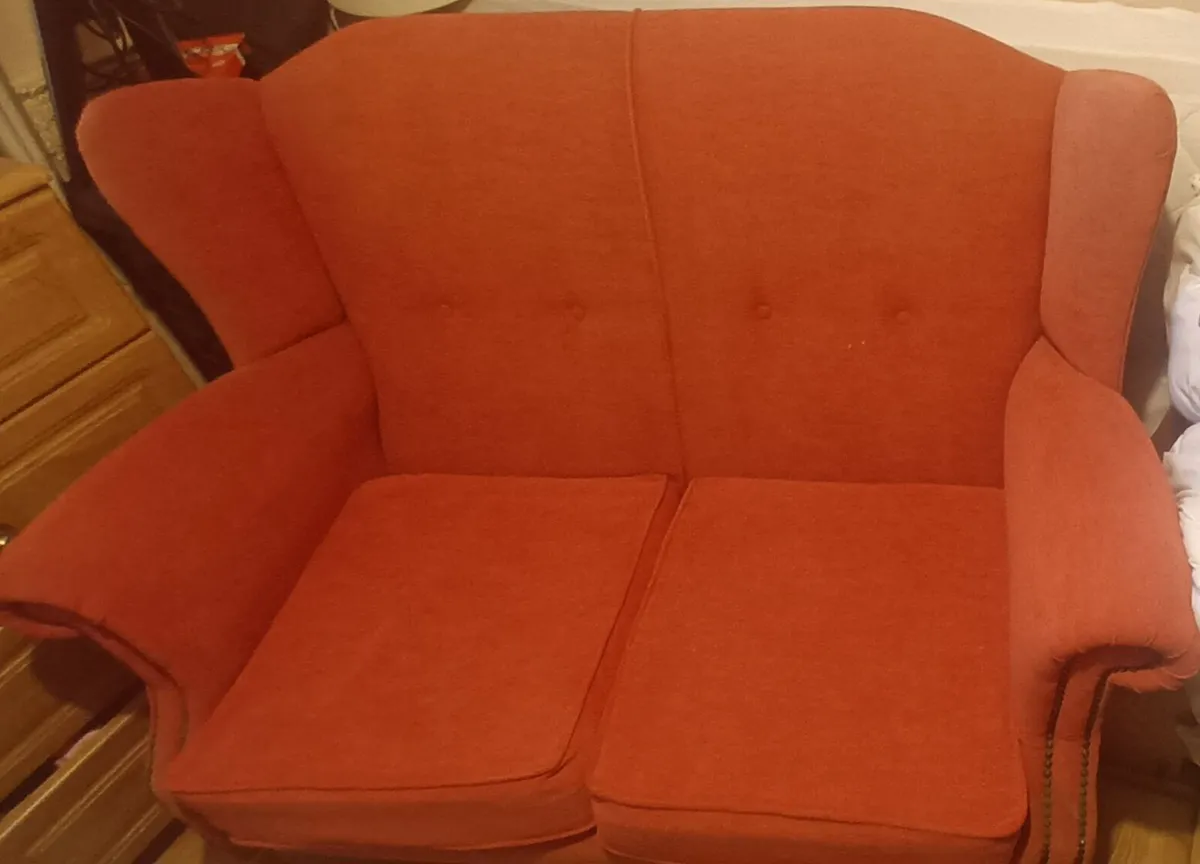 Suite of furniture - Image 1