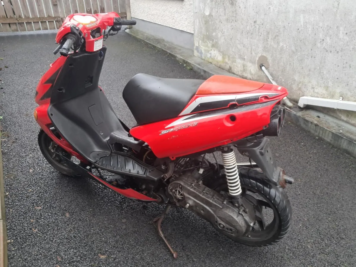 😱125 Aprilia SR two-stroke - Image 2