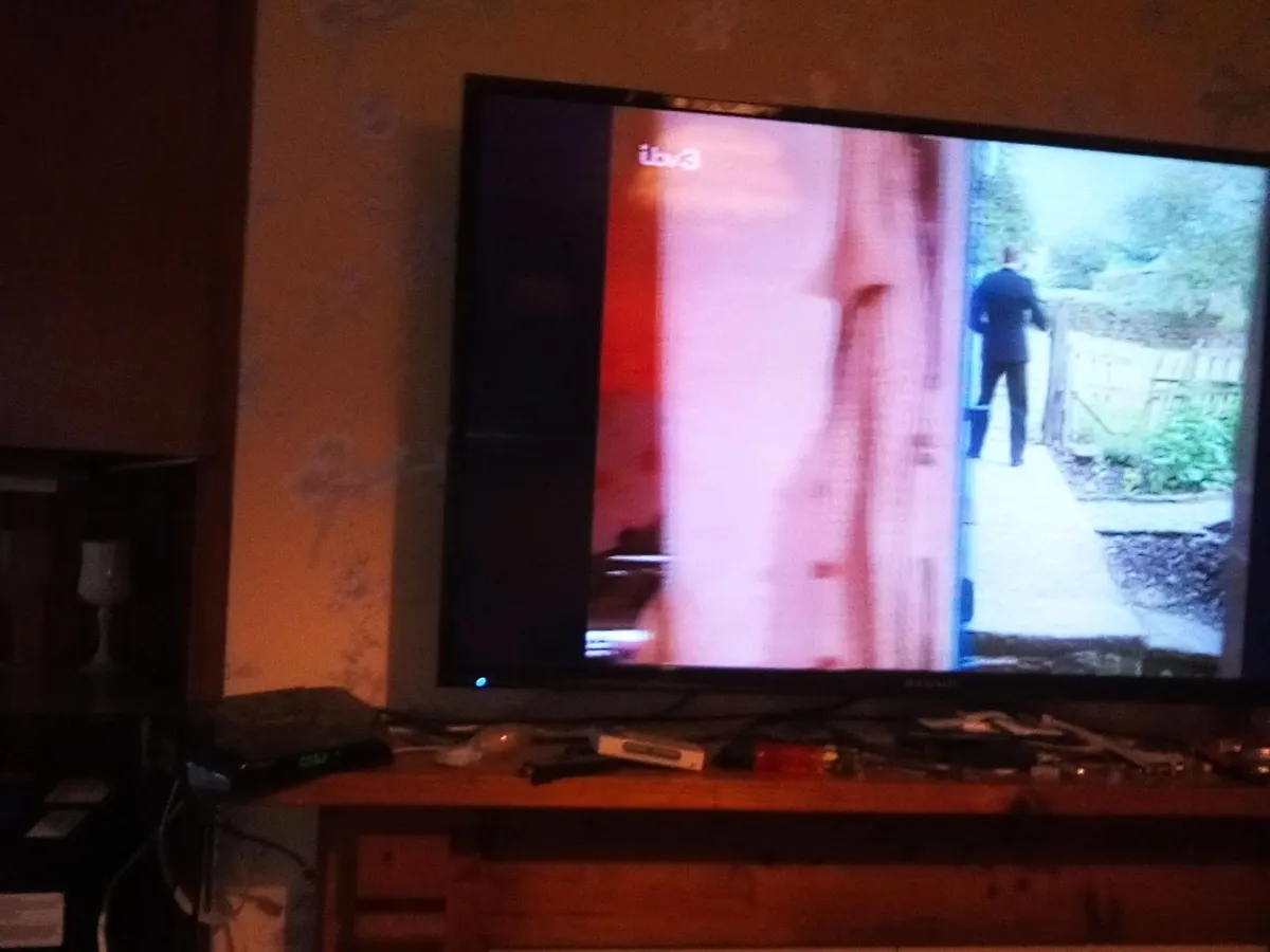 700w emergency back up power unit - Image 4