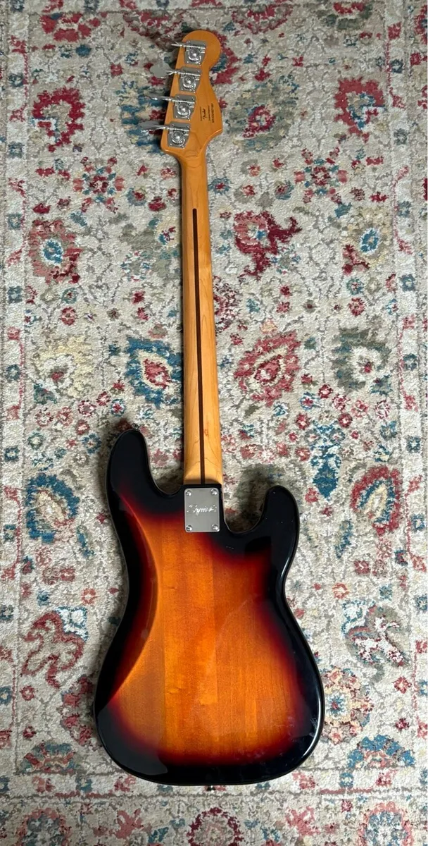 Left Handed Bass - Squire 60’s Classic Vibe - Image 2