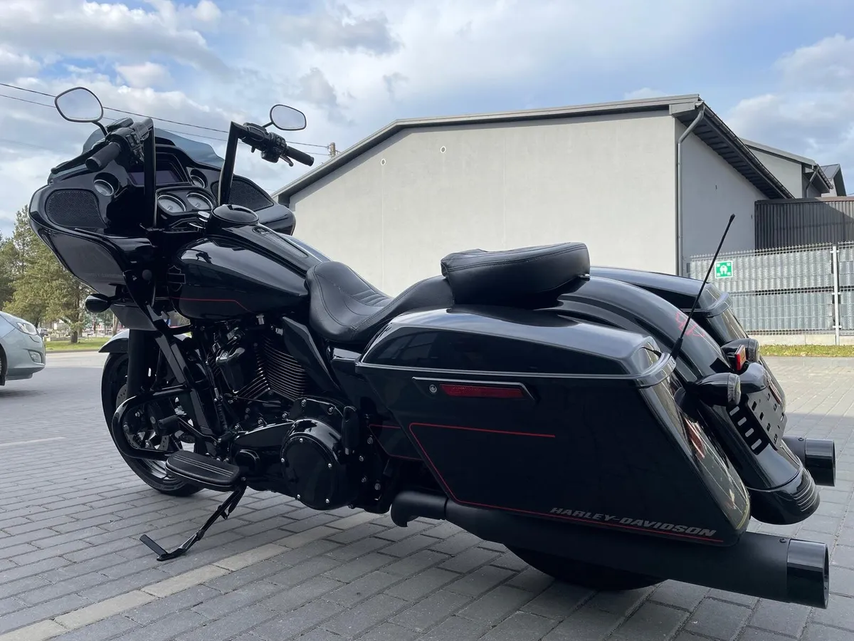 HARLEY DAVIDSON ROAD GLIDE🖤 - Image 3
