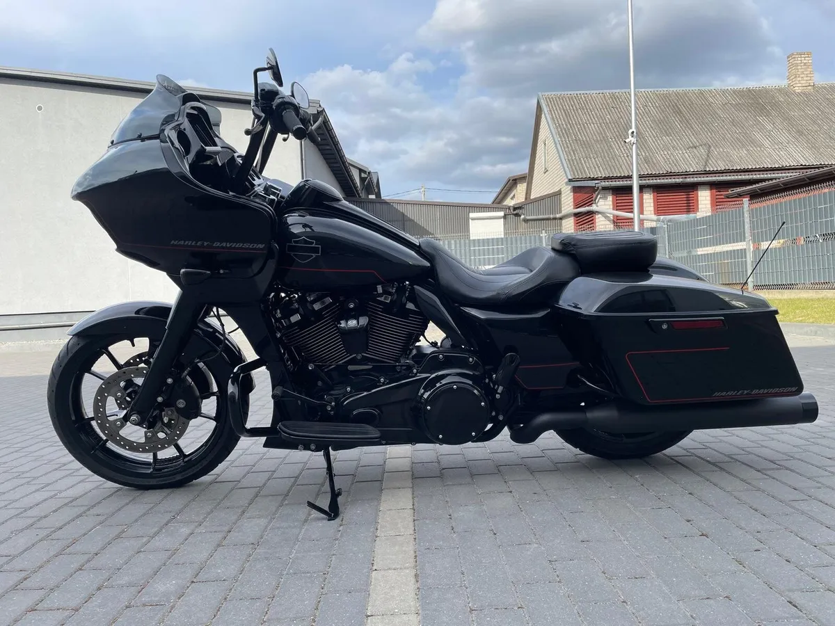HARLEY DAVIDSON ROAD GLIDE🖤 - Image 2