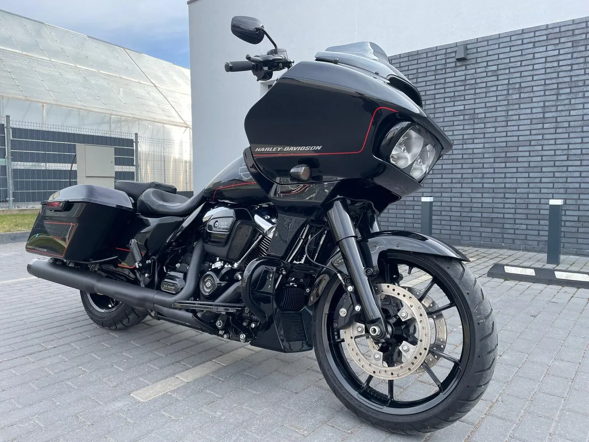 HARLEY DAVIDSON ROAD GLIDE🖤 - Image 1