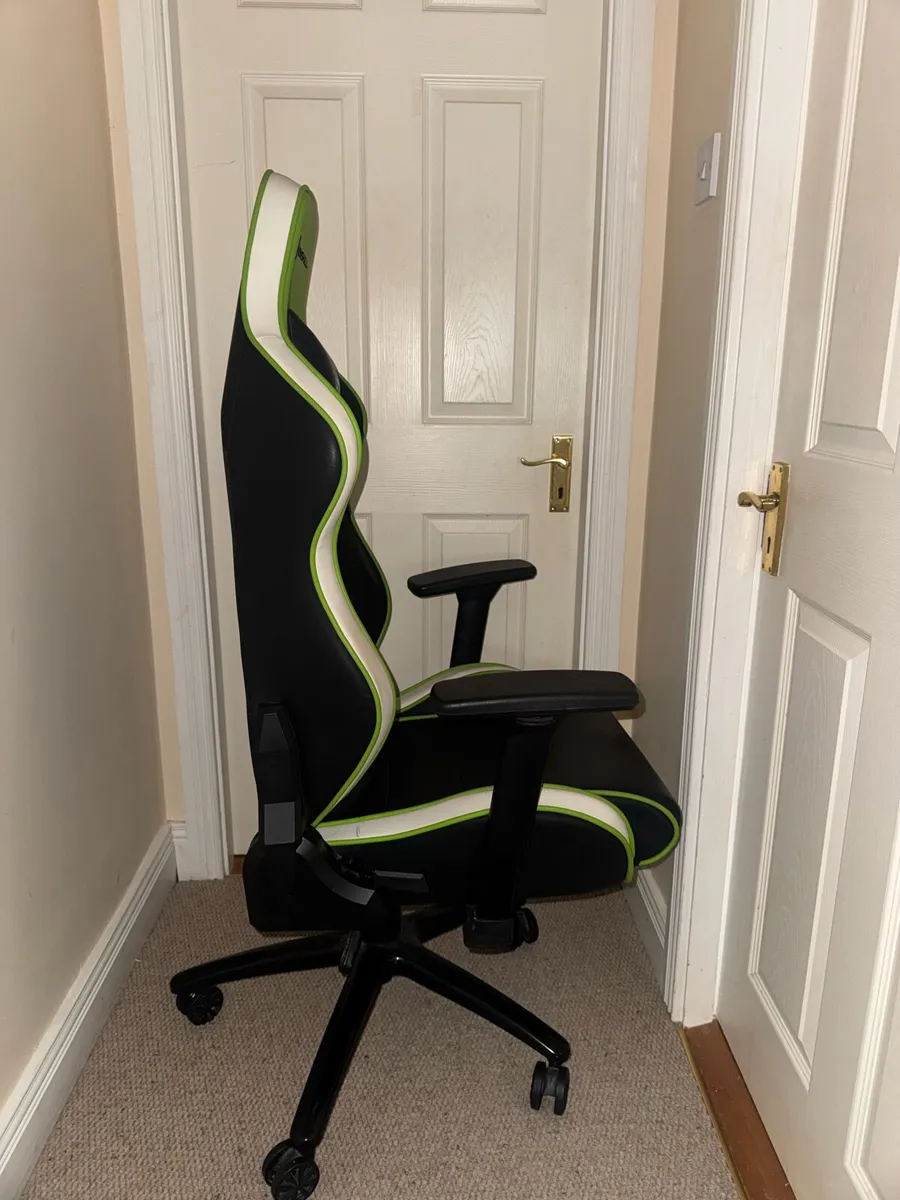 Gaming chair - Image 2