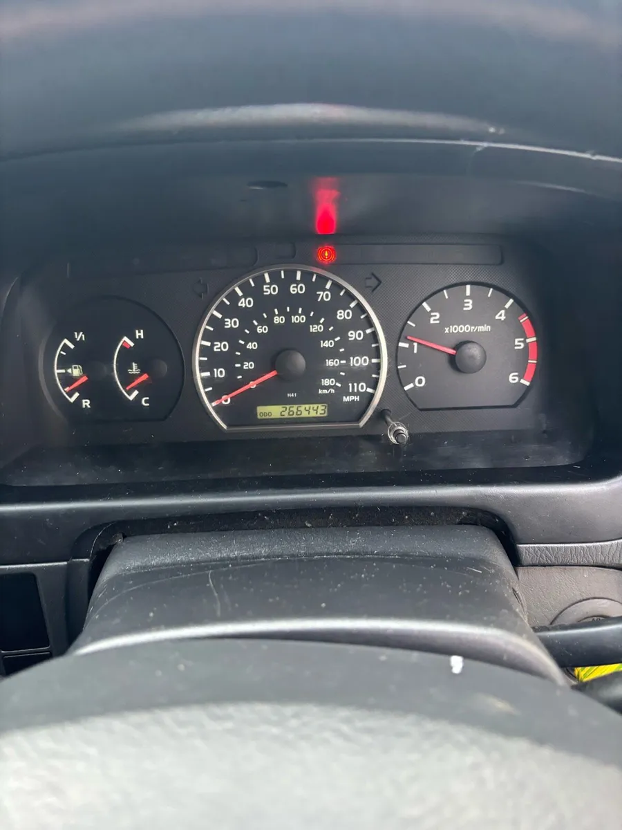 2012 Toyota Hiace - Image 4