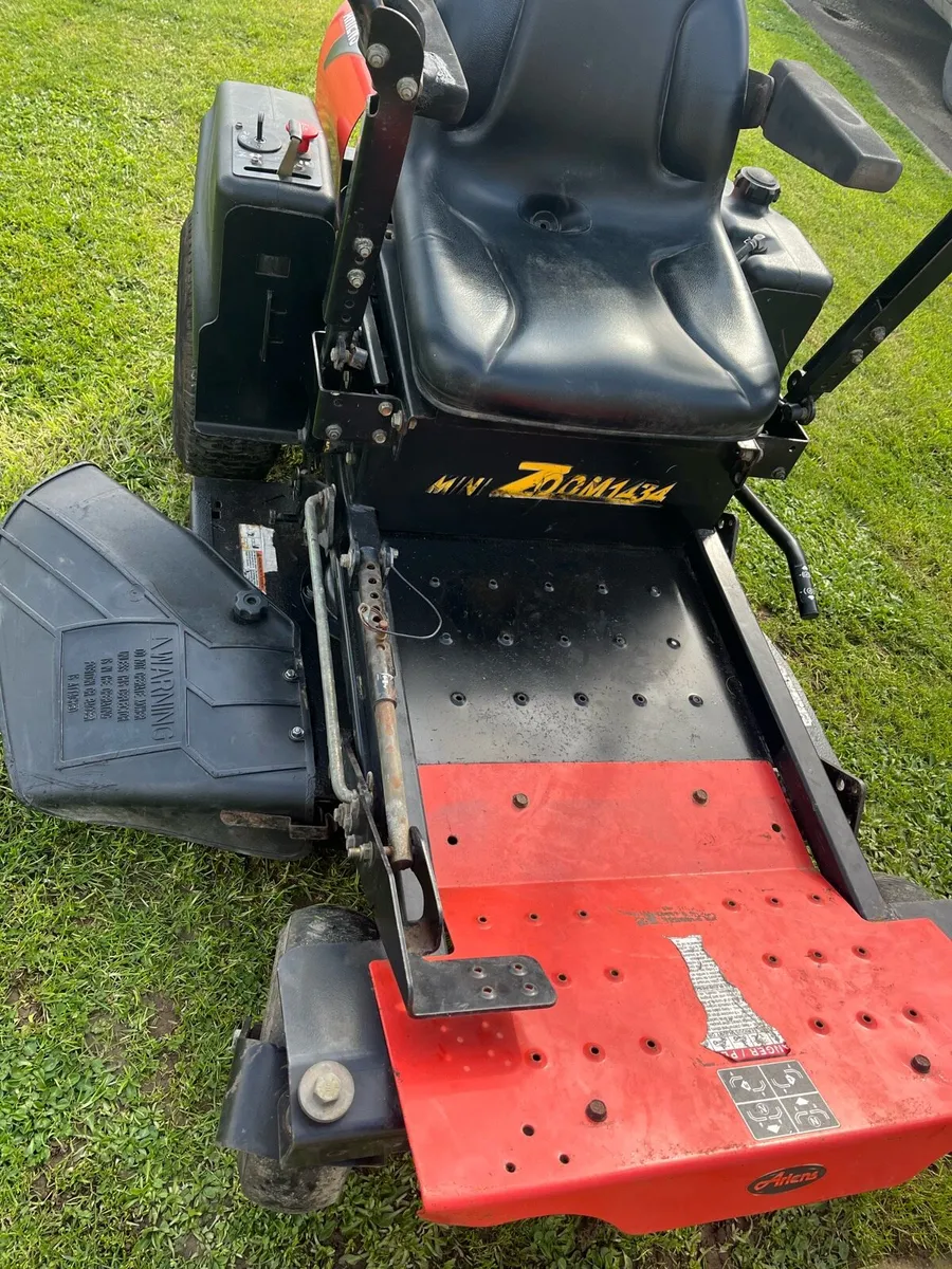 Ariens zero turn mower - Image 3