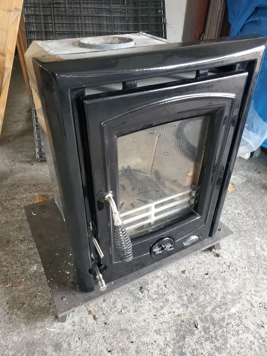 Henley insert stove Black Enamel model . - Image 1
