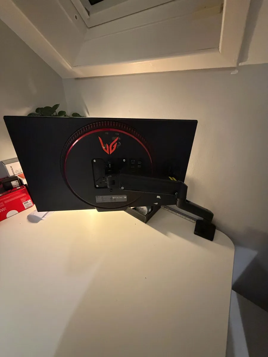 Gaming monitor 165hz 1440p - Image 1