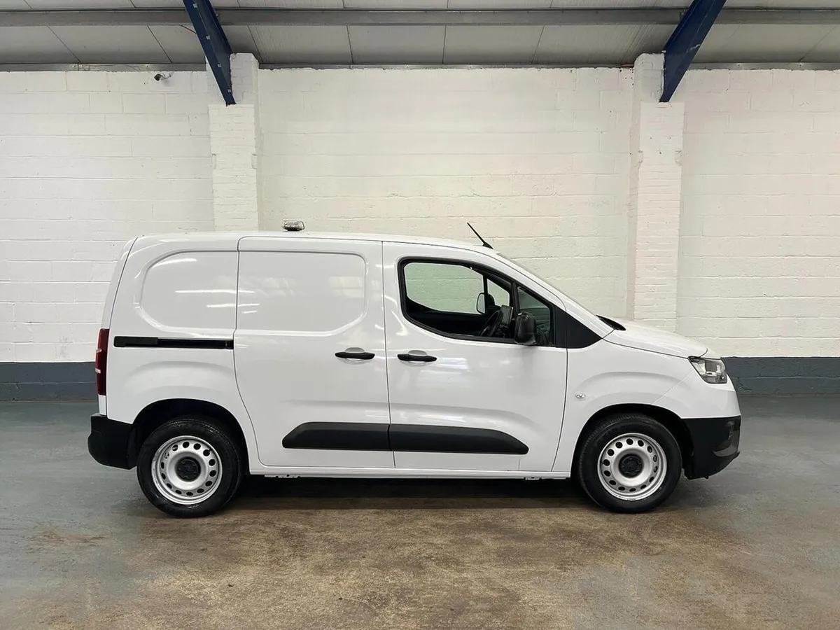 2023 Toyota ProAce City Small Panel Van - Image 1