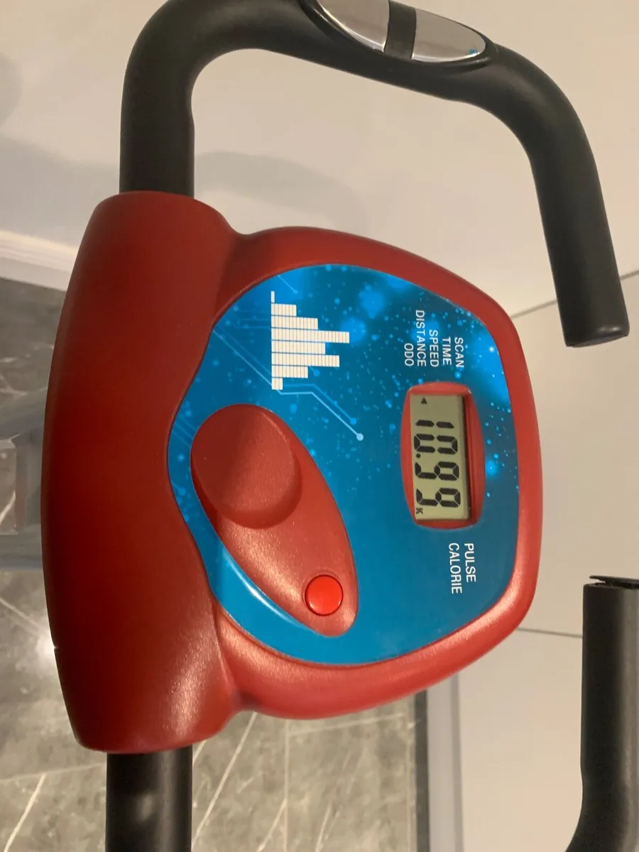 Stationary bike - Image 2