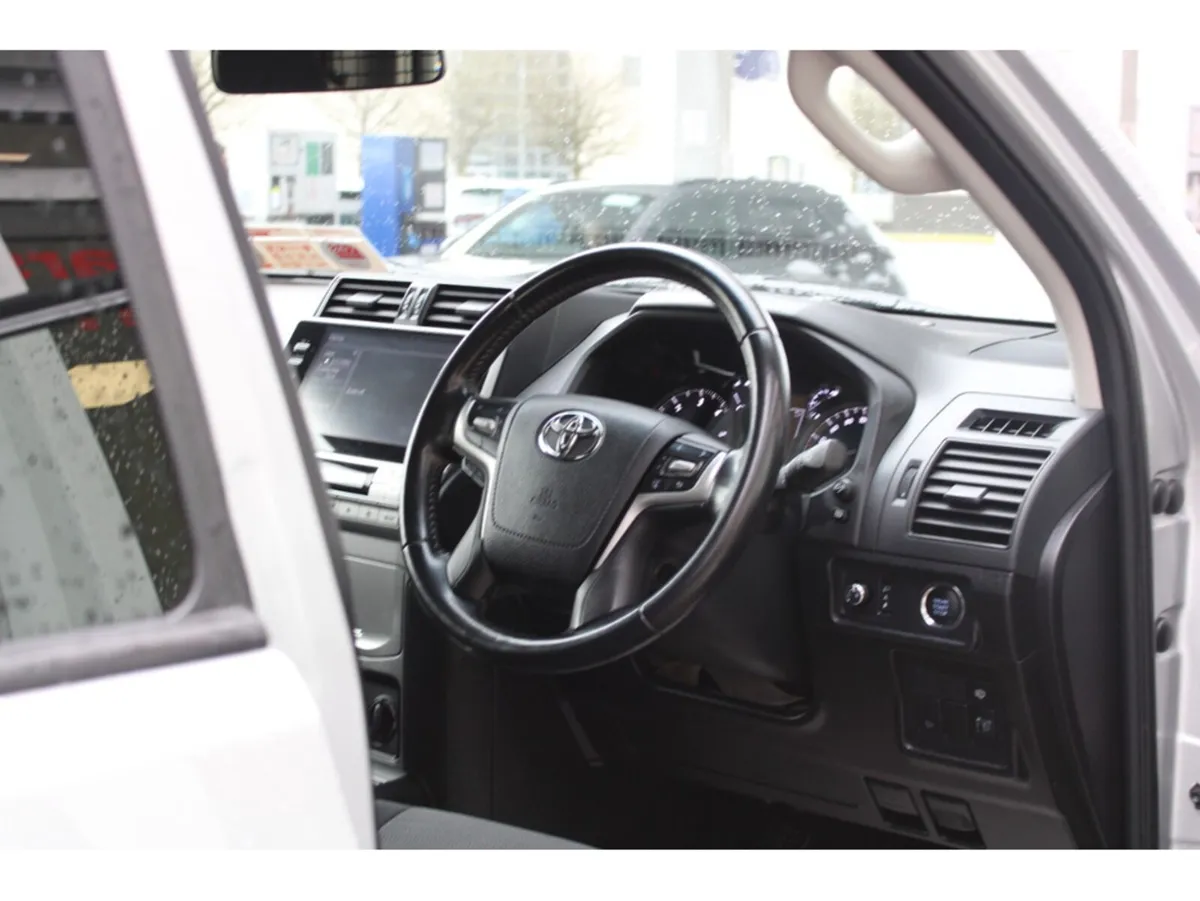 Toyota Land Cruiser LAND CRU SWB COMMERCIAL 2DR * - Image 2