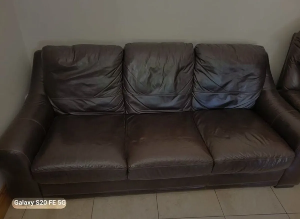 3 Seater Italian Leather sofa - Image 2