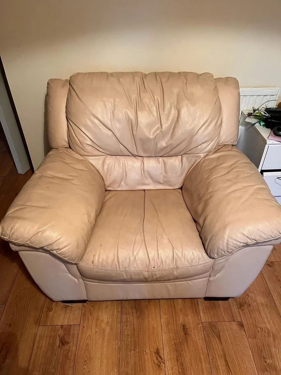 Couch and armchair Free to go - Image 2