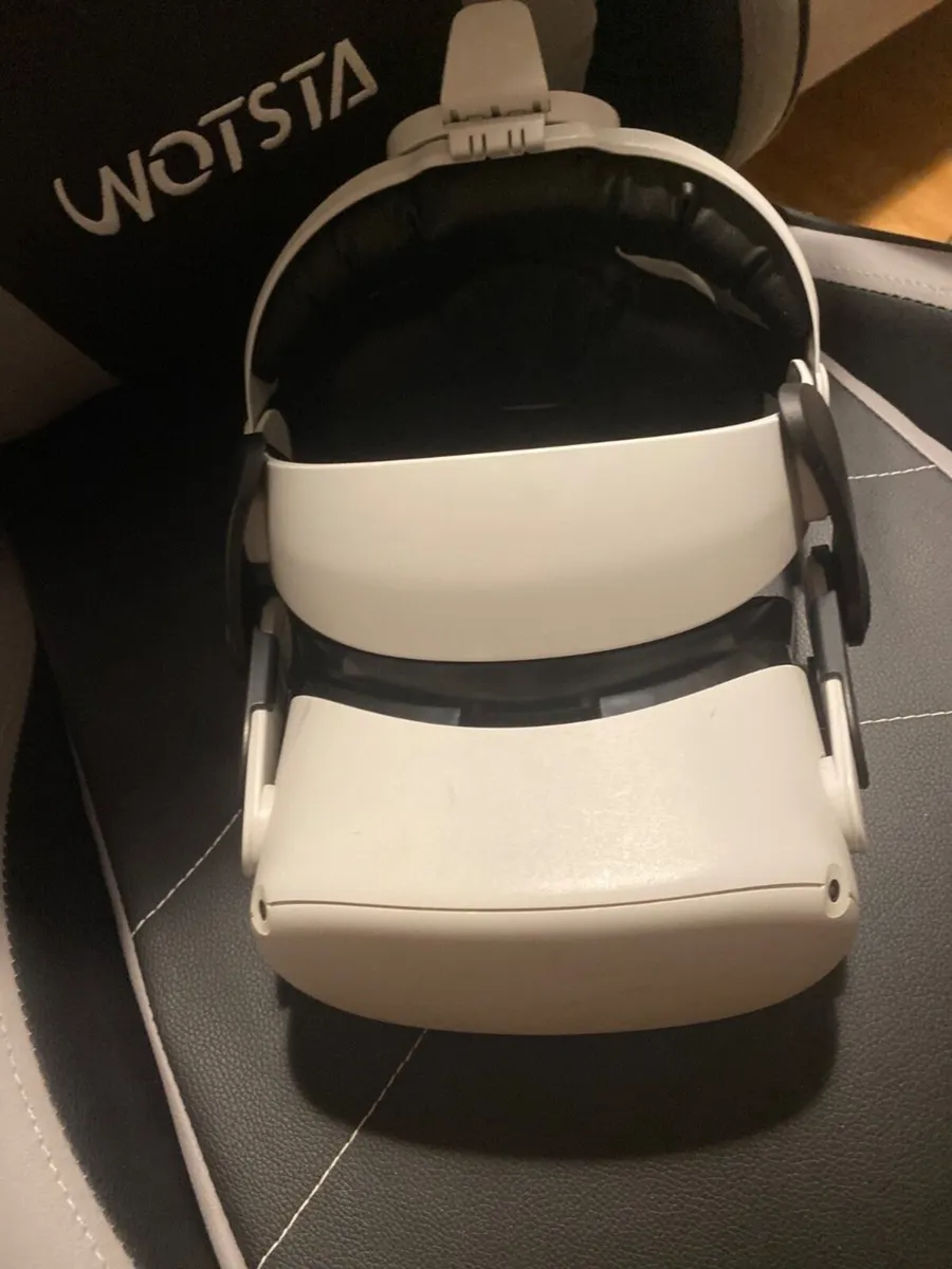 Oculus Quest 2 (no posting)