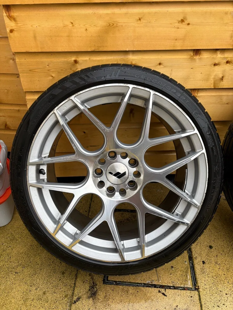 Genuine jr18 diamond cut alloys 18” - Image 2