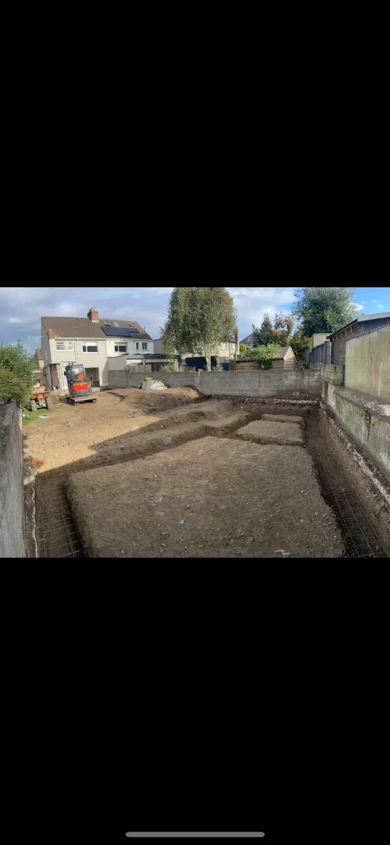 Excavator operator available - Image 1